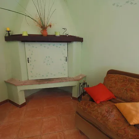 Tranquil Farmhouse In With Swimming Pool *