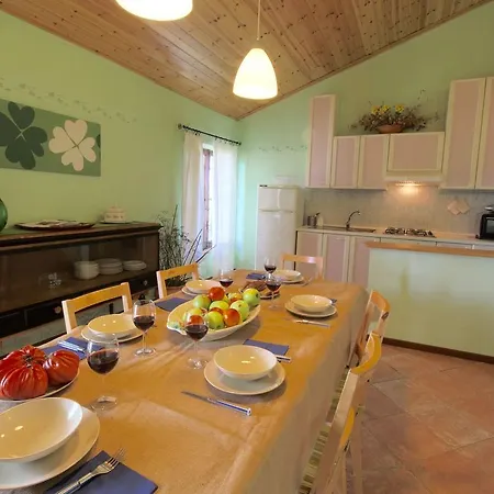 Tranquil Farmhouse In With Swimming Pool * カーリ
