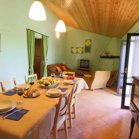 Tranquil Farmhouse In With Swimming Pool * Кальи